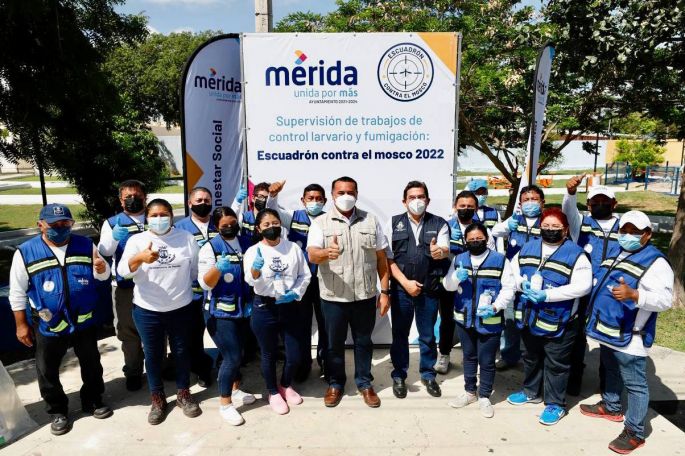 El Alcalde Renán Barrera supervisa los trabajos de control larvario y fumigación en el Municipio