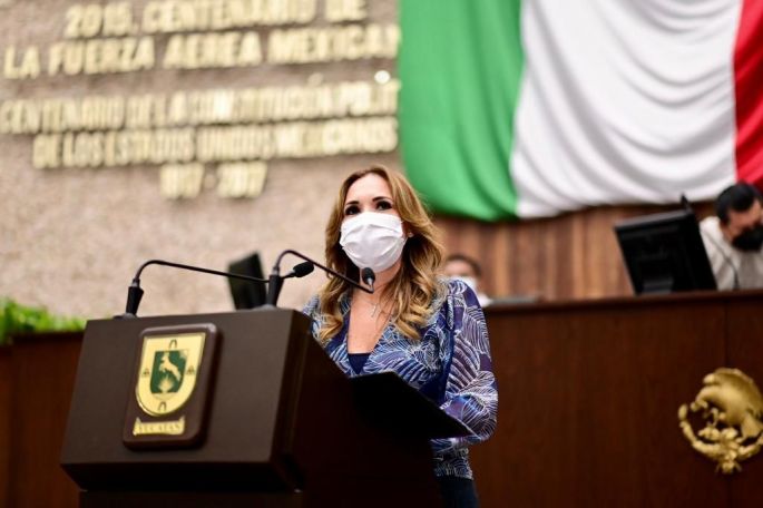 Karla Franco presenta reforma para prevenir el embarazo infantil en Yucatán