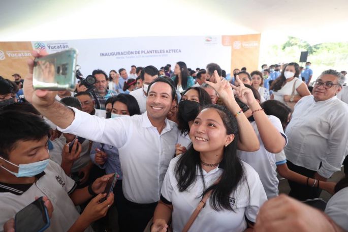 El Gobernador Mauricio Vila Dosal inauguró los Planteles Azteca en Mérida
