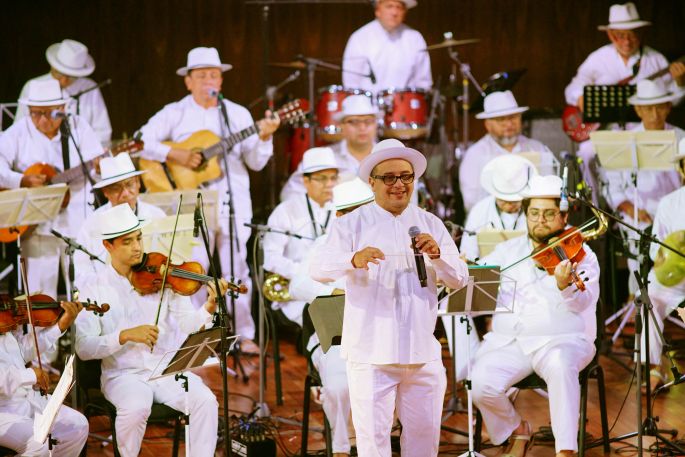 Concierto de la Orquesta Típica Yukalpetén, para celebrar Fiestas Patrias