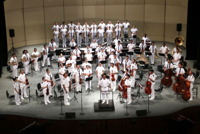 De Tchaikovsky a trova yucateca, gala de la Orquesta Filarmónica y el Coro de la Marina