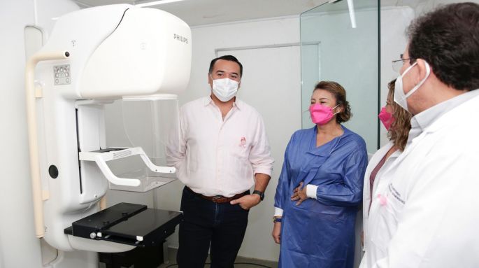 El Alcalde Renán Barrera promueve el cuidado y prevención de la salud en la población femenina
