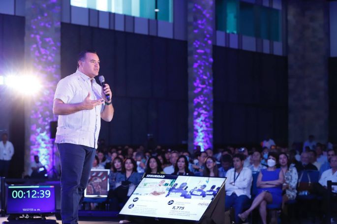 Destaca el Alcalde Renán Barrera el desarrollo económico, social y cultural de Mérida