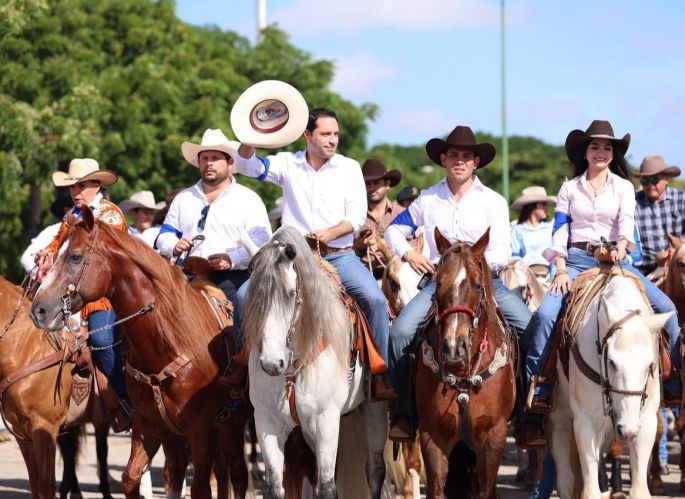 Yucatán rompe récord con la participación de más de 2 mil caballos en la primera Cabalgata Nacional Yucatán Xmatkuil 2022