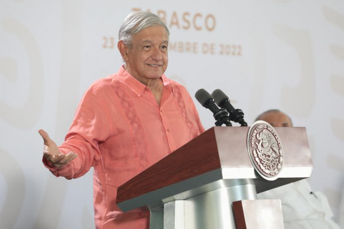 México tendrá derrama económica excepcional por inversión pública y Programas para el Bienestar: AMLO 