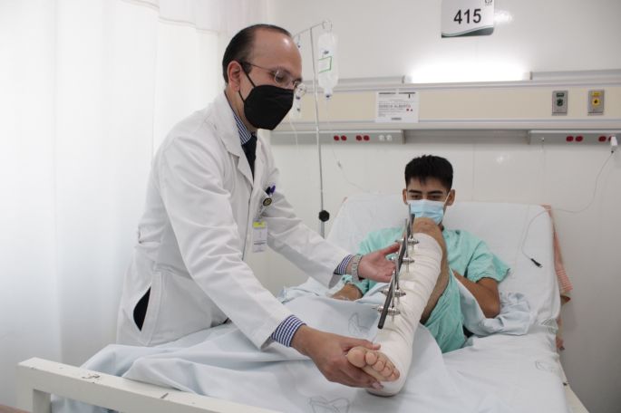 Llama IMSS a tomar precauciones en época decembrina ante aumento de accidentes de auto y motocicleta