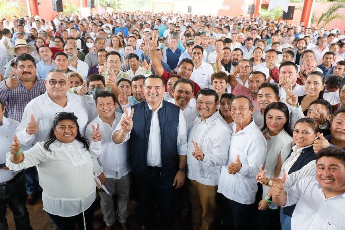 Renán Barrera se reúne con líderes políticos del PAN, PRI y PRD del interior del Estado