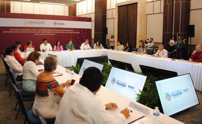 Conjunta Yucatán educación integral y economía con visión a largo plazo, en beneficio de la población: Fritz Sierra