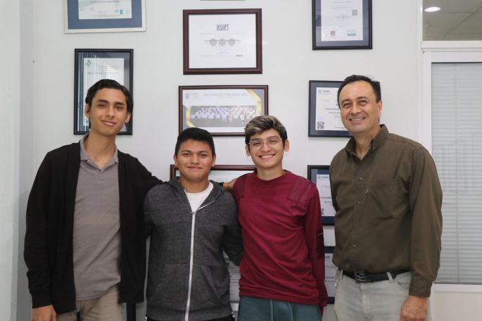 Estudiantes de la UADY buscan pase a competencia mundial 