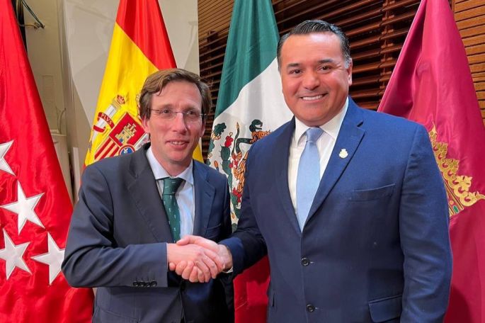 Para atraer mayores inversiones españolas a la ciudad, el Alcalde Renán Barrera promueve la infraestructura económica