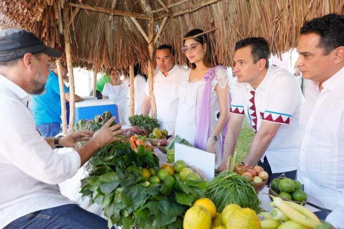 Alcaldesas y alcaldes de las ciudades capitales del país resaltan el trabajo que realiza Renán Barrera en Mérida
