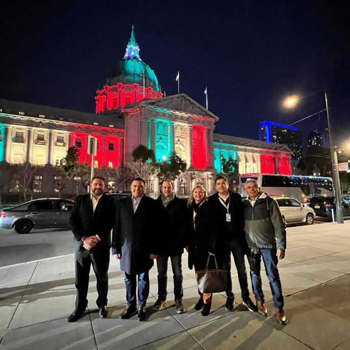 Renán Barrera trabaja con la ciudad de San Francisco para desarrollar la economía del Municipio