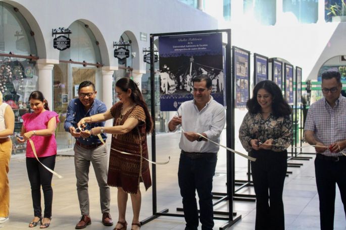 Exponen en el "Pasaje Picheta" una retrospectiva de 40 años del Ballet Folclórico de la UADY