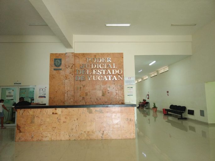 A prisión por homicidio en razón de parentesco.