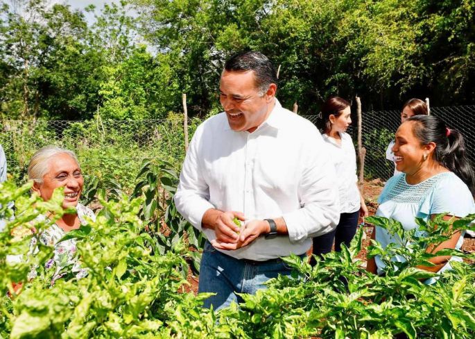 Renán Barrera dará mayor promoción a los productores yucatecos en Mérida