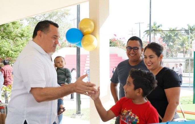 Renán Barrera reafirma su compromiso con la niñez