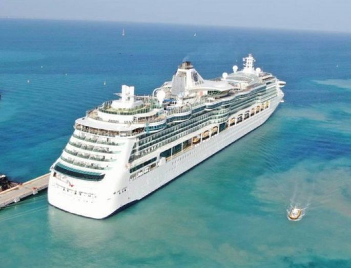 El crucero de lujo Serenade of the Seas llega a la costa de Yucatán, con más de 2,500 turistas