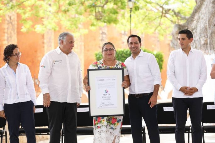 Recibe el Gobernador Mauricio Vila Dosal el nombramiento de Tekax, Espita y Motul como Pueblos Mágicos