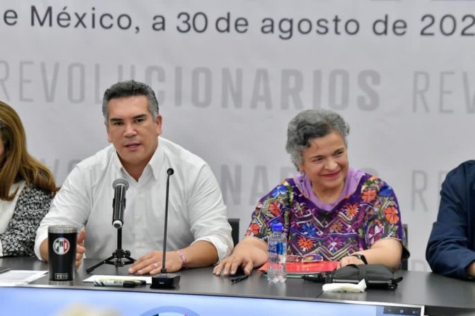 El PRI “baja” a Beatriz Paredes y le da su respaldo a Xóchitl Gálvez 