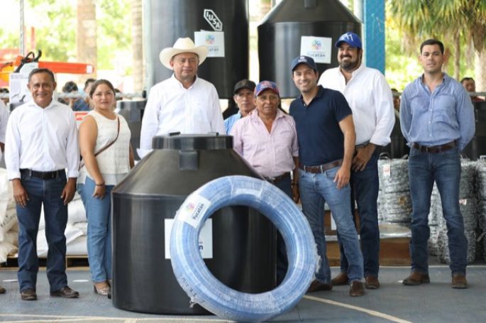 El Gobernador Mauricio Vila Dosal lleva apoyos y obras a Sucopó, comisaría de Tizimín
