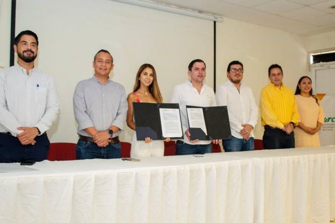 Trabajando en equipo, el Gobierno del Estado impulsa mejores oportunidades laborales para las y los yucatecos