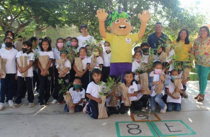 A través de “Un niño, un árbol”, infantes continúan contribuyendo a la reforestación de Yucatán