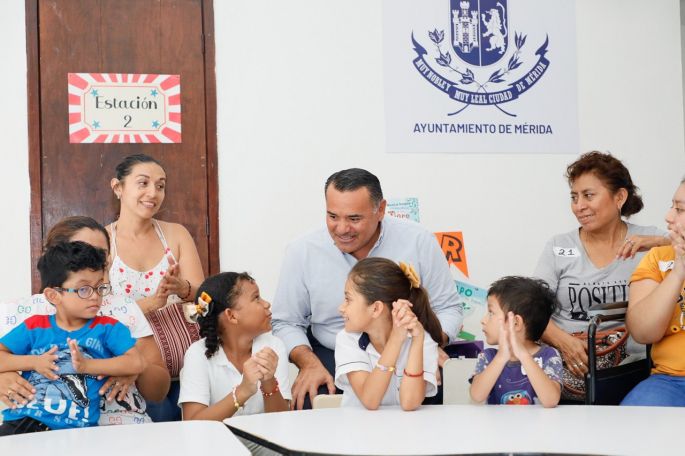 Renán Barrera prioriza la atención de la salud mental de las familias del municipio