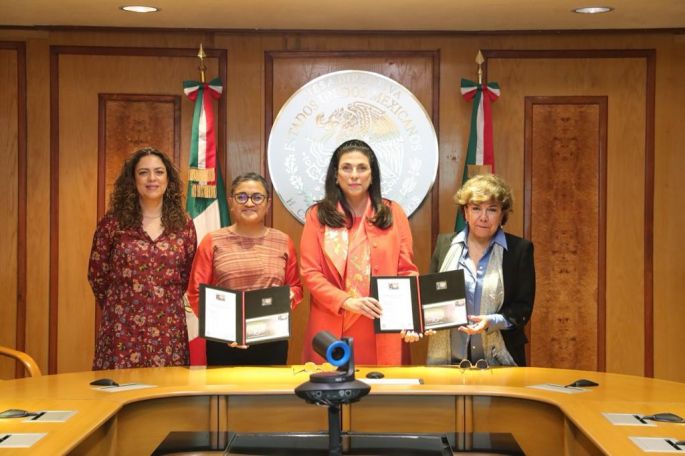 Emiten estampilla postal con la imagen de la luchadora social yucateca Elvia Carrillo Puerto