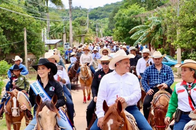 ¡Unidos vamos a cuidar a Yucatán!, afirma Renán Barrera, precandidato del PAN a la gubernatura del estado.