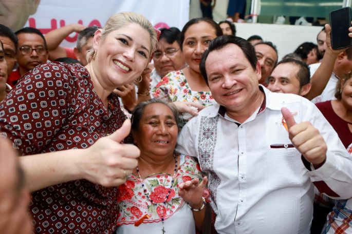 Huacho Díaz recibe el respaldo político de Verónica Camino