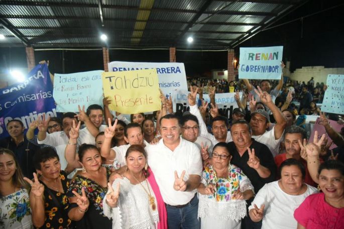Las mujeres del interior del Estado se comprometen con Renán Barrera para hacerlo gobernador