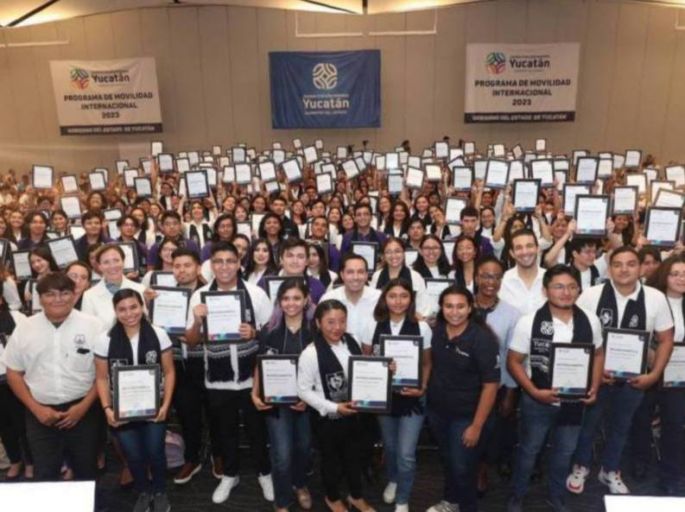 Impulsando la educación, en Yucatán se escribe una historia de cambio y transformación preparando a niñas, niños y jóvenes para un futuro con mejores 