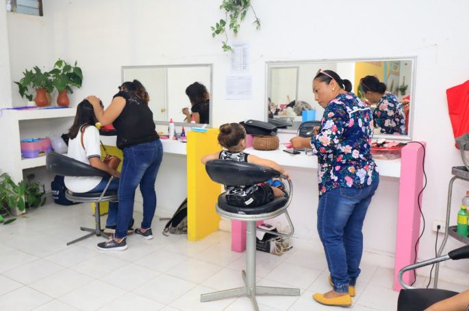 El Ayuntamiento de Mérida brinda capacitación laboral gratuita en colonias y comisarías