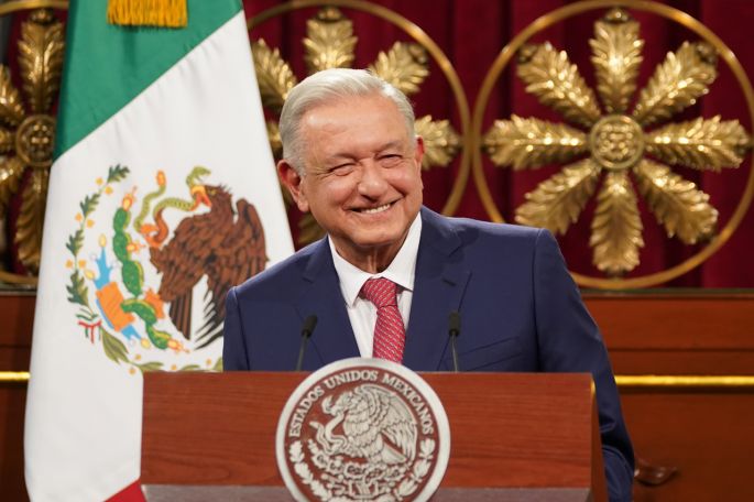 AMLO propone eliminar plurinominales, mayor austeridad y elección de jueces en reforma electoral