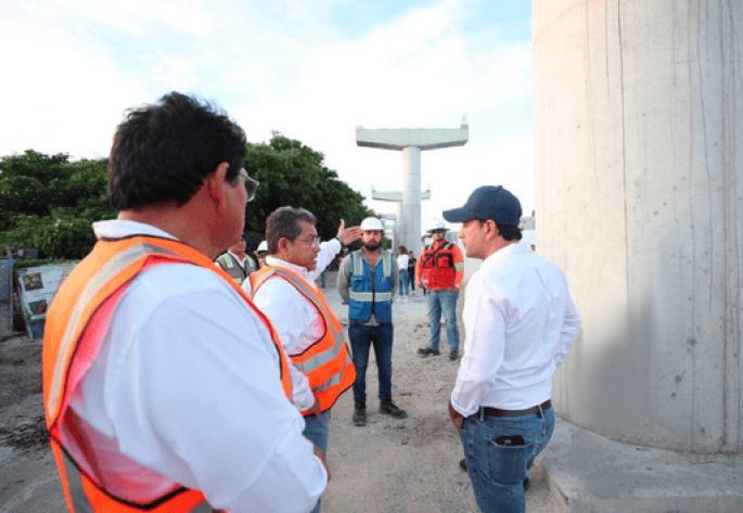 Supervisa el Gobernador Mauricio Vila Dosal las labores de construcción del viaducto elevado de Progreso
