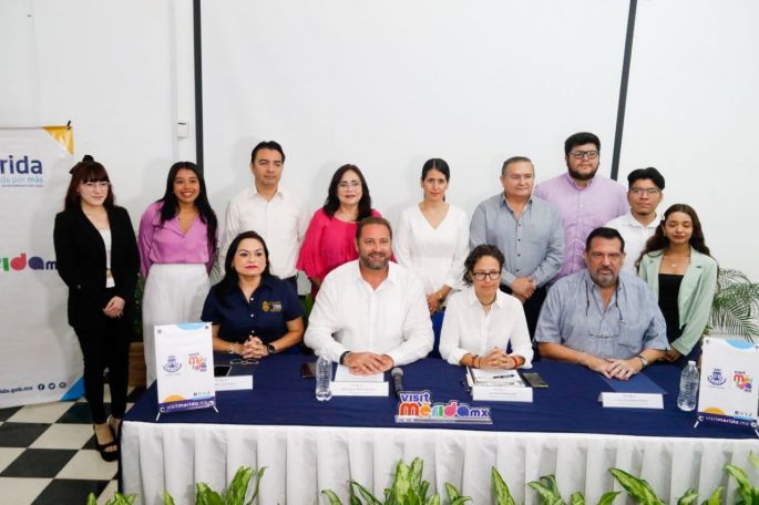 El Ayuntamiento presenta el estudio “Perfil del Pasajero Aéreo que arriba a Mérida”