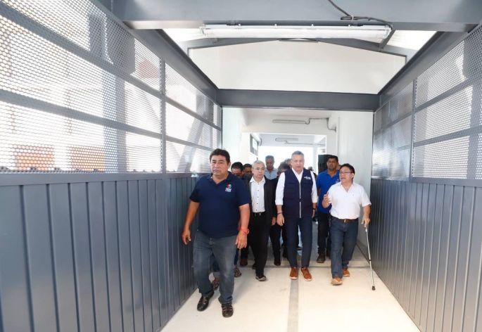 En marcha los preparativos para la instalación de la nueva rampa eléctrica en el Mercado Lucas de Gálvez   