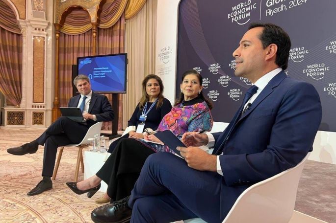 El Gobernador Mauricio Vila participó en el panel “Cambios Globales, el momento de México y el marco norteamericano”