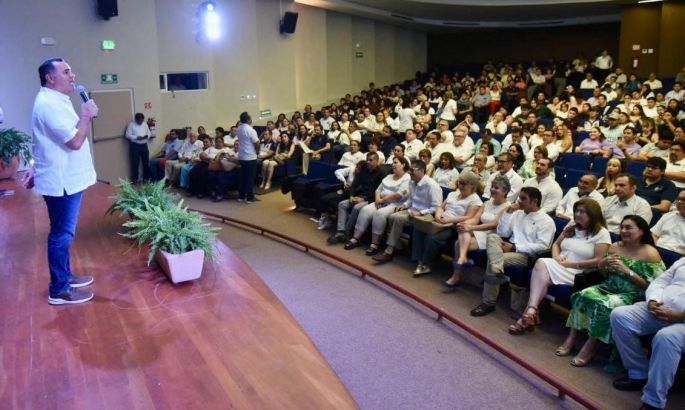 Invita Renán Barrera a comunidad universitaria UADY a participar con propuestas para desarrollo de Yucatán