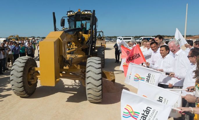 Rolando Zapata, comprometido a generar más y mejores fuentes de trabajo para los yucatecos