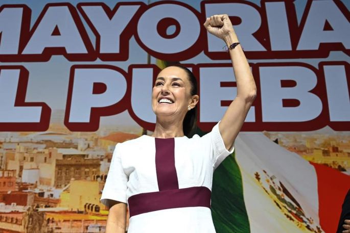 Claudia Sheinbaum se reúne con legisladores electos de la 4T