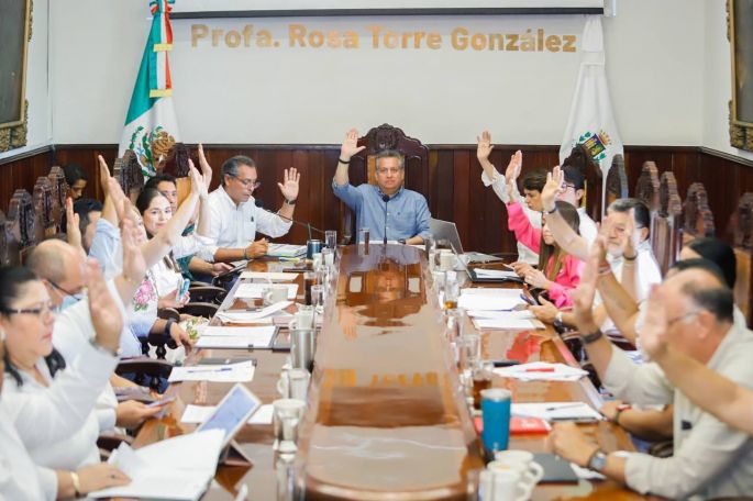 Cabildo de Mérida aprueba la creación de la Medalla "Rosa Torre González"