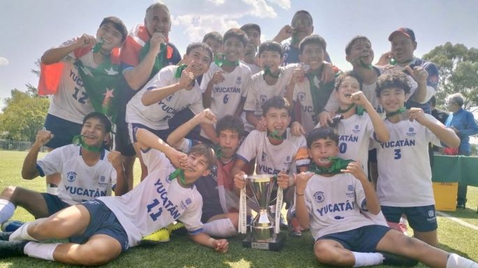 Equipo de Yucatán obtiene Campeonato de fútbol en la categoría 2010