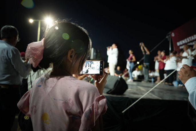 Refrenda Huacho Díaz Mena su compromiso con el futuro de las niñas, niños y jóvenes