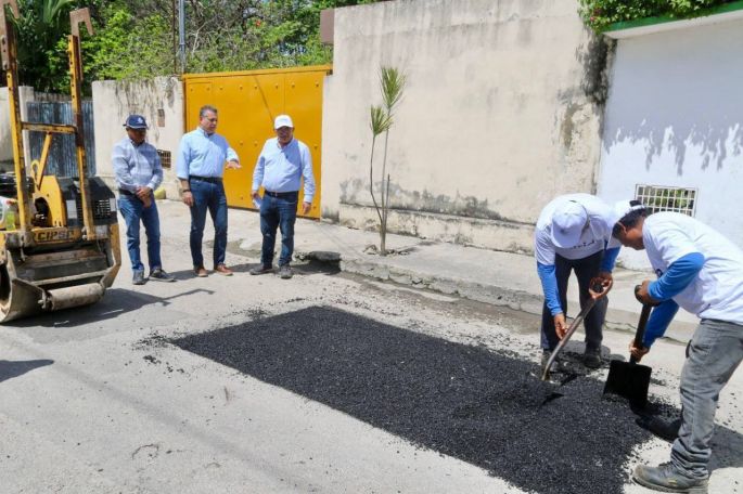 El Ayuntamiento de Mérida refuerza las acciones de bacheo