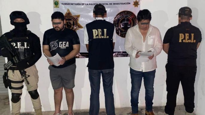 Se quedan en prisión dos detenidos por fraude en venta de vehículos
