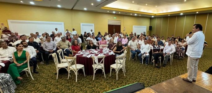 Vamos a trabajar todos los días por los que menos tienen; Huacho Díaz Mena