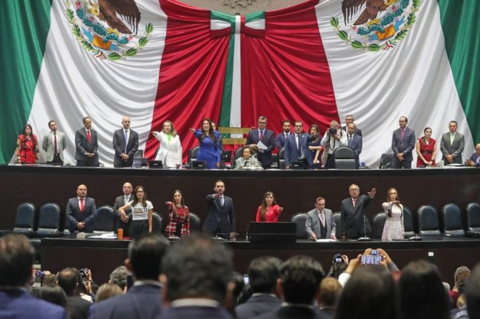 La Cámara de Diputados de la LXVI Legislatura quedó legalmente constituida para el desempeño de sus funciones