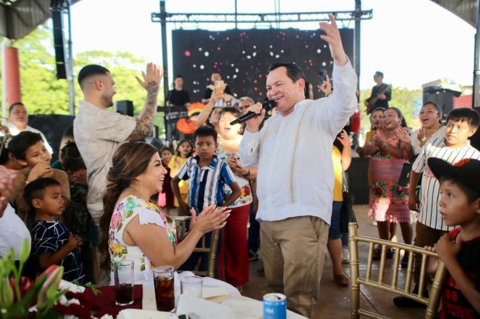 El Gobernador Electo Huacho Díaz celebra su cumpleaños 50 con el Pueblo