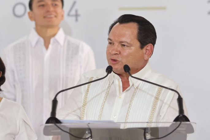 Presenta Huacho Díaz Mena su Gabinete Ampliado